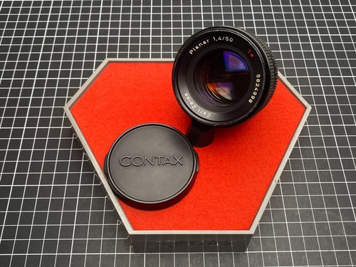 Carl zeiss planar 1 4 - mm, f/1,4